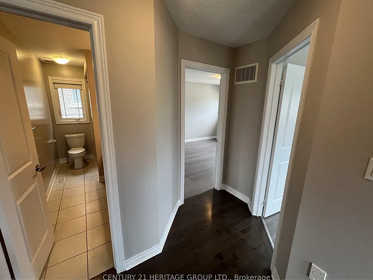 860 Elvidge Trl — Photo 17