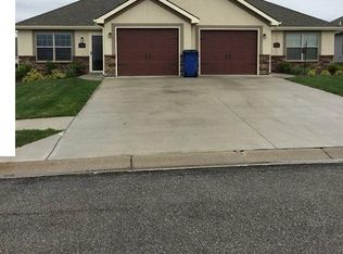 8053 SW 4th St, Blue Springs, MO 64014