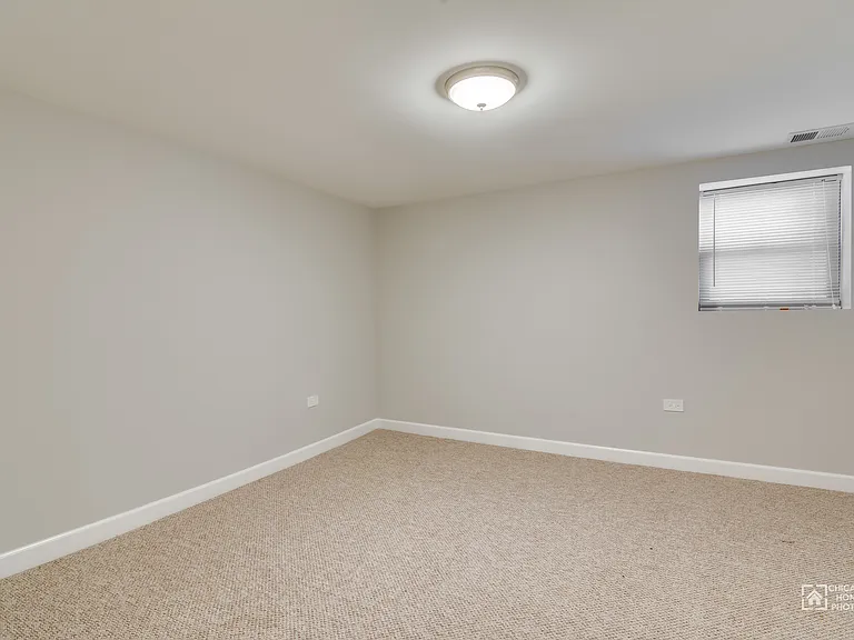 4847 N Kilbourn Ave #1 — Photo 3