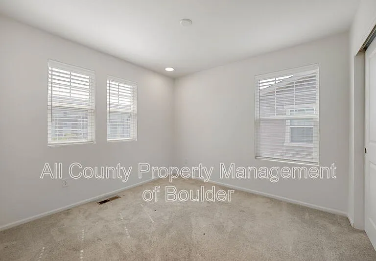 2455 Alpine St — Photo 10