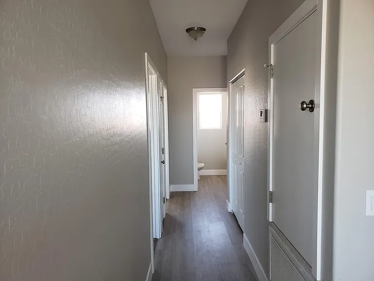 1561 S Dandelion St #2 — Photo 4