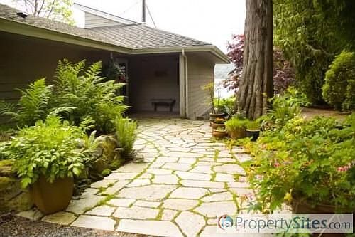 4th image of 647 E Lake Samish Dr