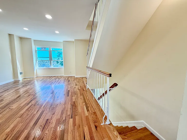 36 Donley Ave #2 — Photo 4
