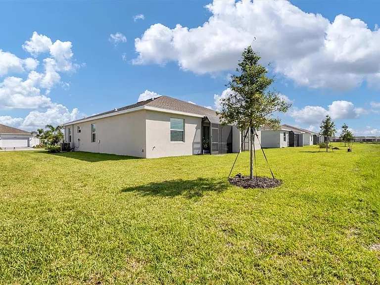 8757 Saint Kitts Cir — Photo 29