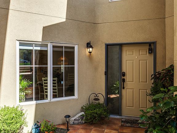 3rd image of 2361 Capistrano Dr