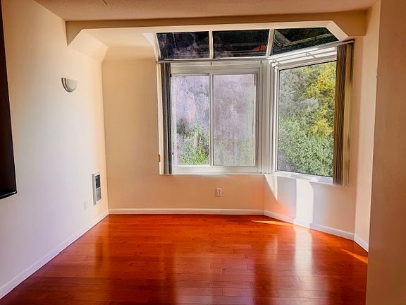 2nd image of 240 Lombard St APT 931