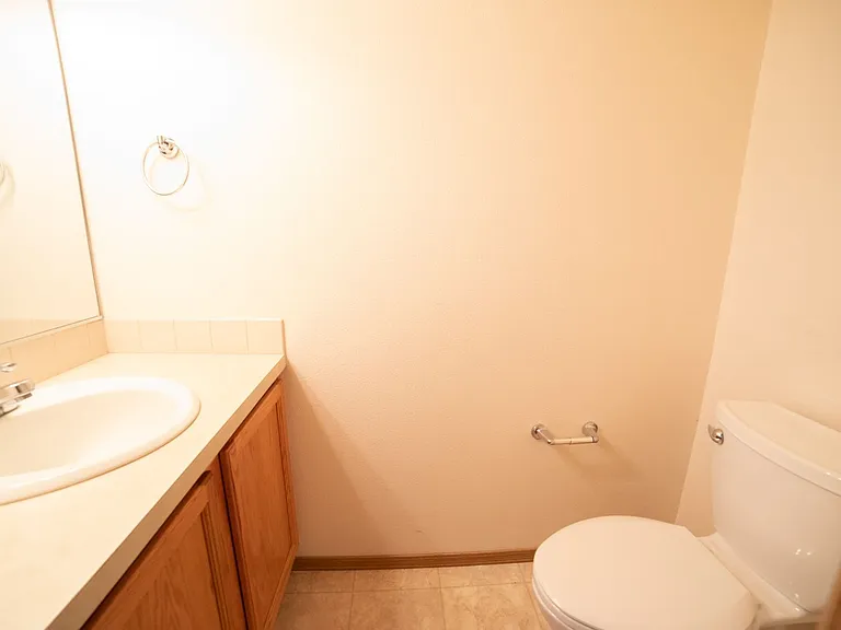 370 N Douglas St — Photo 13