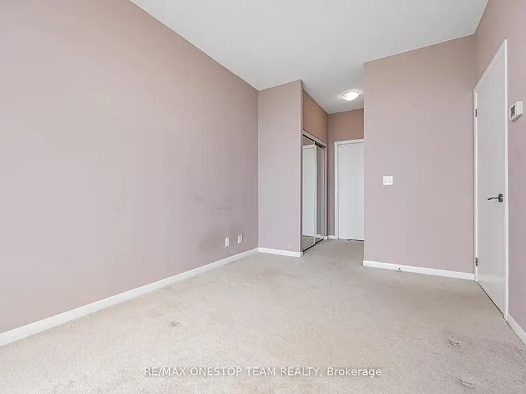 832 Bay St #4110 — Photo 22