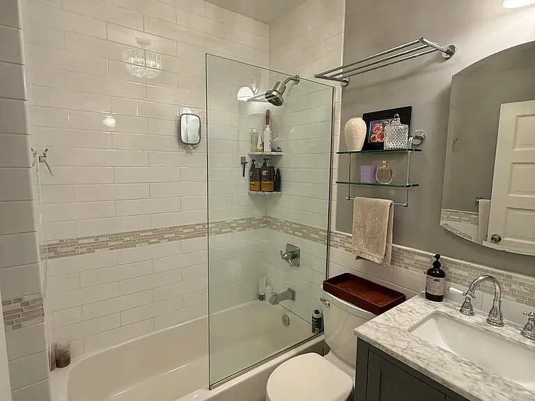 2805 Clinton Ave — Photo 17