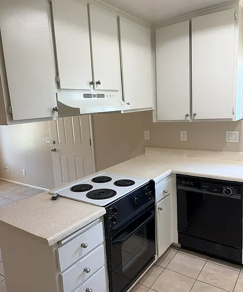 1227 Vista Serena Ave #1227 — Photo 3