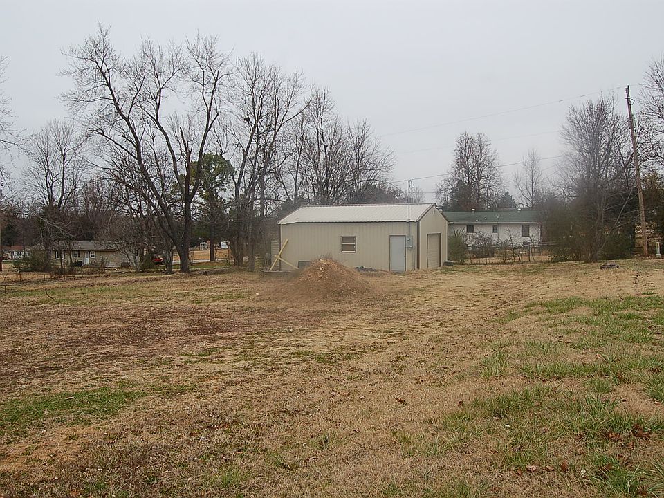 overall lot shown w/dirt