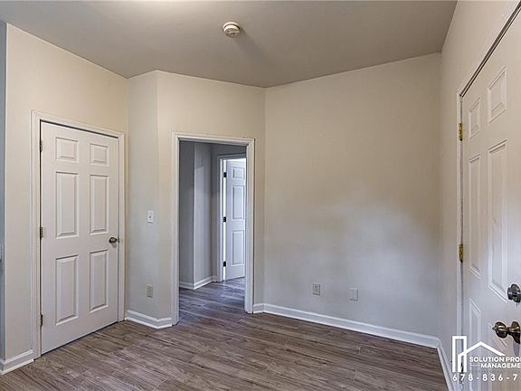 5th image of 987 Dimmock St SW #4