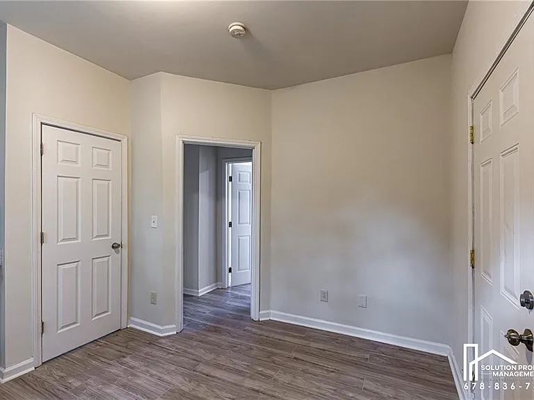 987 Dimmock St SW #4 — Photo 8