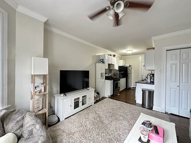 3839 N Greenview Ave #W2 — Photo 9