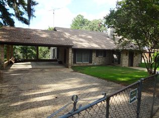 423 Pardee Rd, Campti, LA 71411