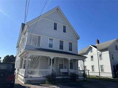 22 Pleasant St, Westerly, RI, 02891