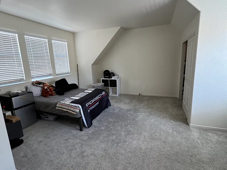 106 Library Ln — Photo 1