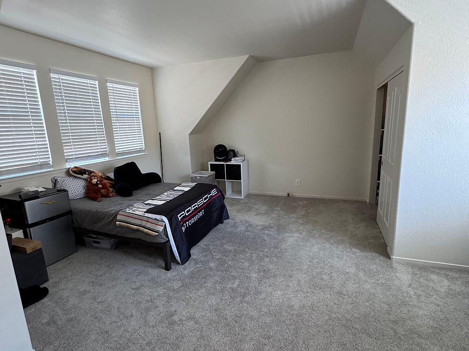 1st image of 106 Library Ln
