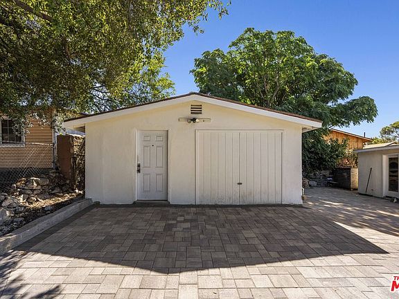 5th image of 10214 Marcus Ave