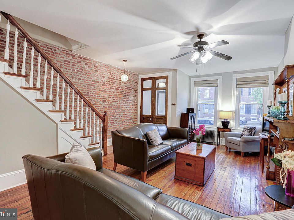 1st image of 530 W 4th St