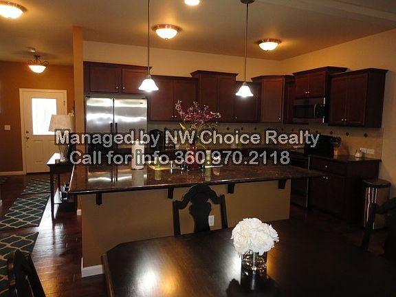 4th image of 4429 McKinley St NE