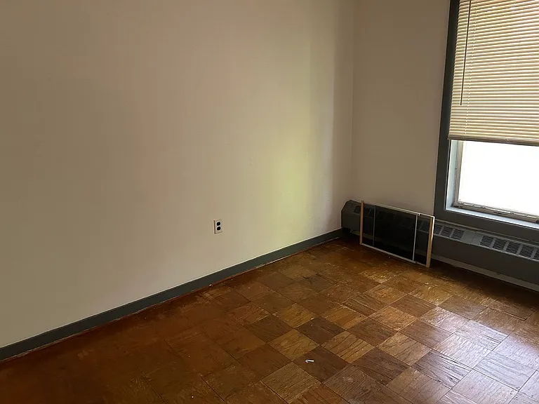 86 Langley St — Photo 9