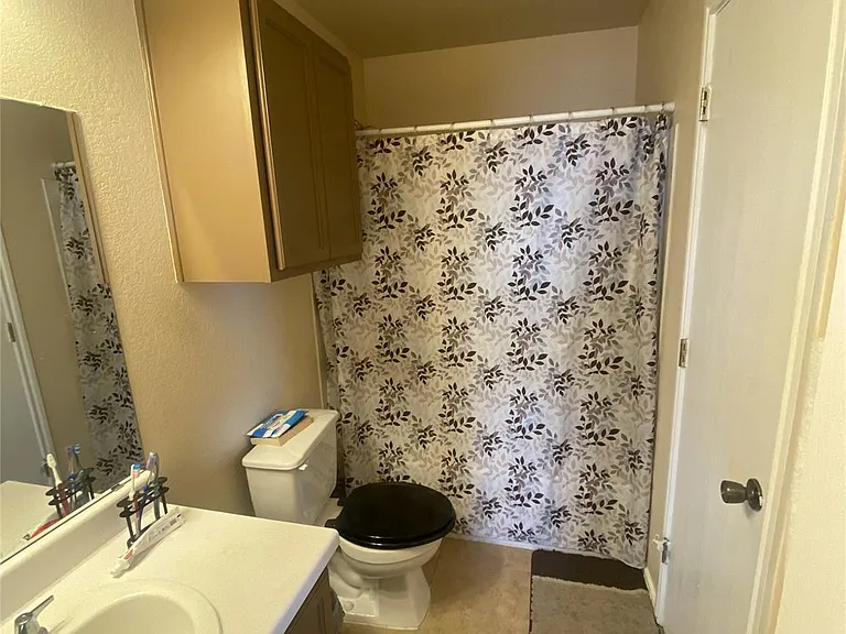 12840 Saint Mary Dr — Photo 17