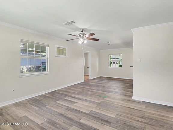 2nd image of 2187 Collins Blvd