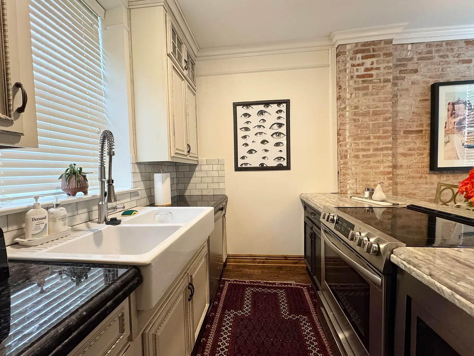 2 bed, 1.5 bath, 1400 sqft, $2,750 — Photo 4