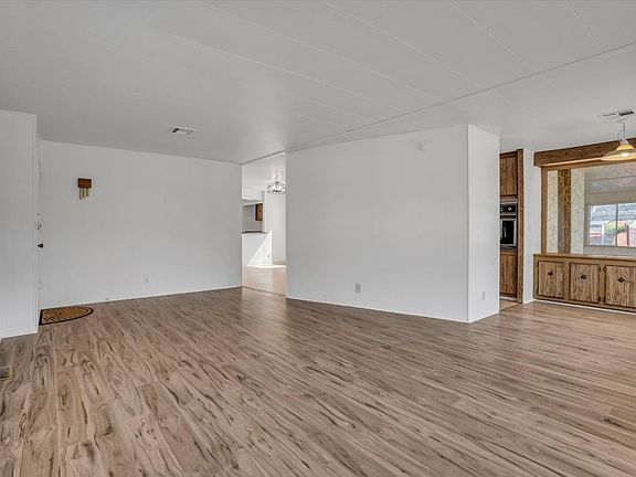 5th image of 20 Constance Drive