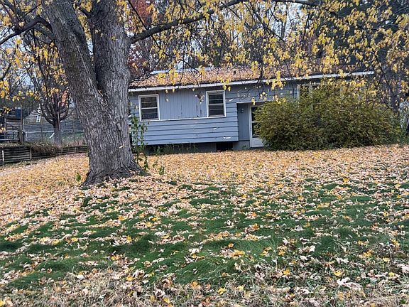 3rd image of 1444 Ames Ave E