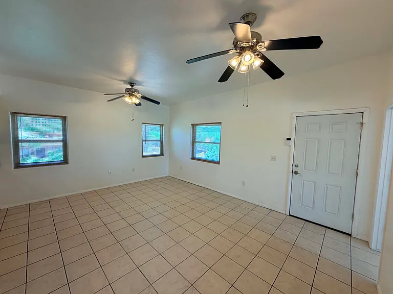 934 N Campbell Ave #3 — Photo 6