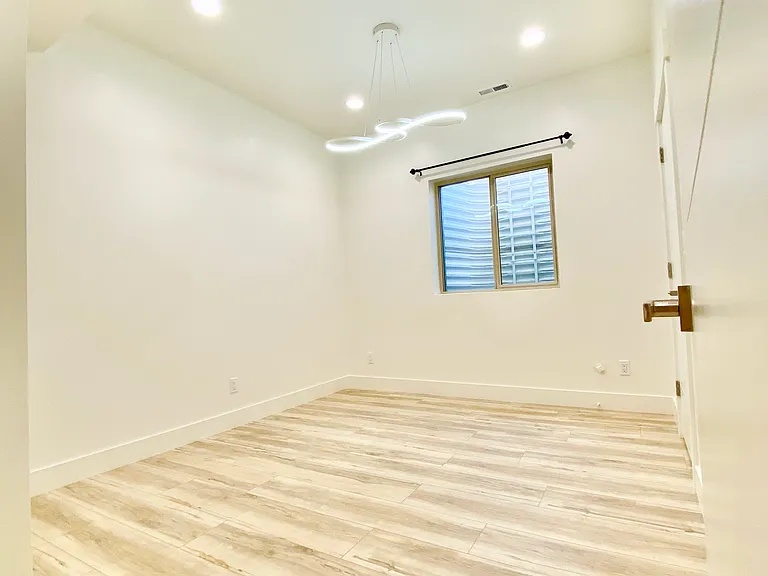6025 E Emigration Canyon Rd — Photo 33