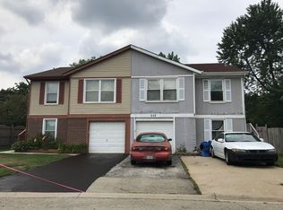 252 Juniper Ln, Bolingbrook, IL 60440