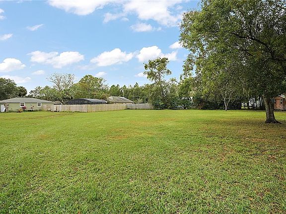 3rd image of 37211 Trefoil Ln