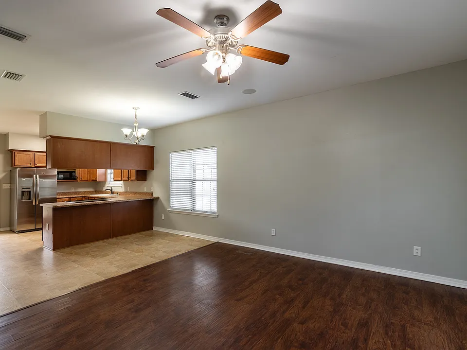 13627 Catahoula Dr S