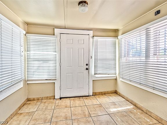 4th image of 2317 Burnham Ave