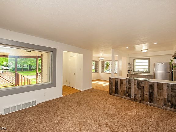 3rd image of 529 Cornell Ave