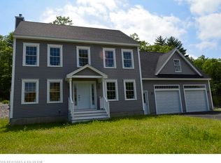 18 Old Colony Ln, Cumberland, ME 04021