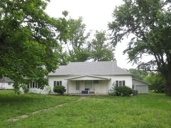 110 E Main St, Savonburg, KS 66772