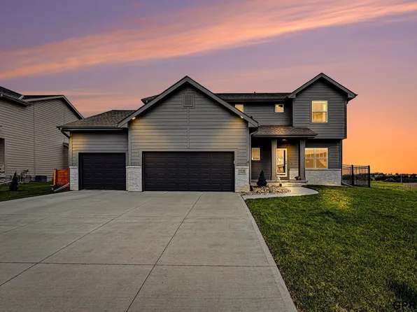 12119 S 109th St, Papillion, NE 68046