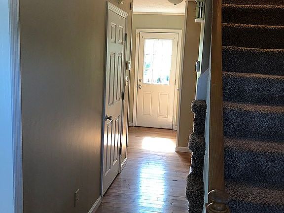 4th image of 218 Brandywood Ct