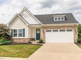 1065 Fountain View St NE, Canton, OH 44721