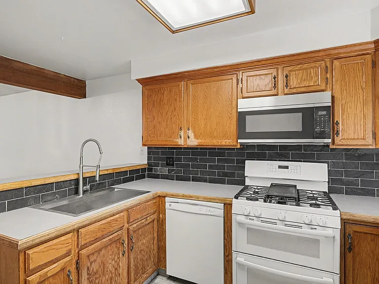 1915 S Hannibal St #D — Photo 7