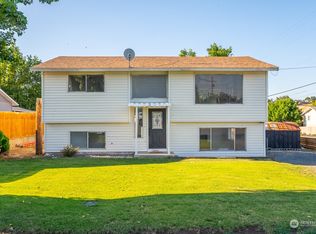 100 Fern St NW, Royal City, WA 99357