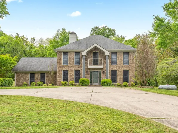 108 Rolling Meadow Dr, Clarksville, TN 37040