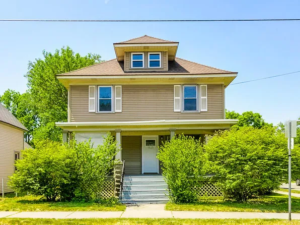 1325 Alpine Ave NW, Grand Rapids, MI 49504