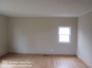 926 S Fletcher Dr, Wheeling, IL 60090