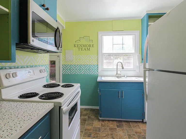 1308 Haupt Ave — Photo 10