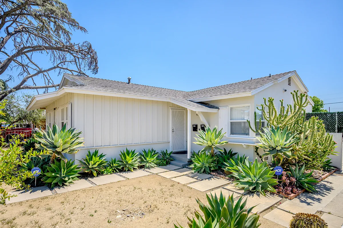 Building Photo - 11793 Glencrest Dr
